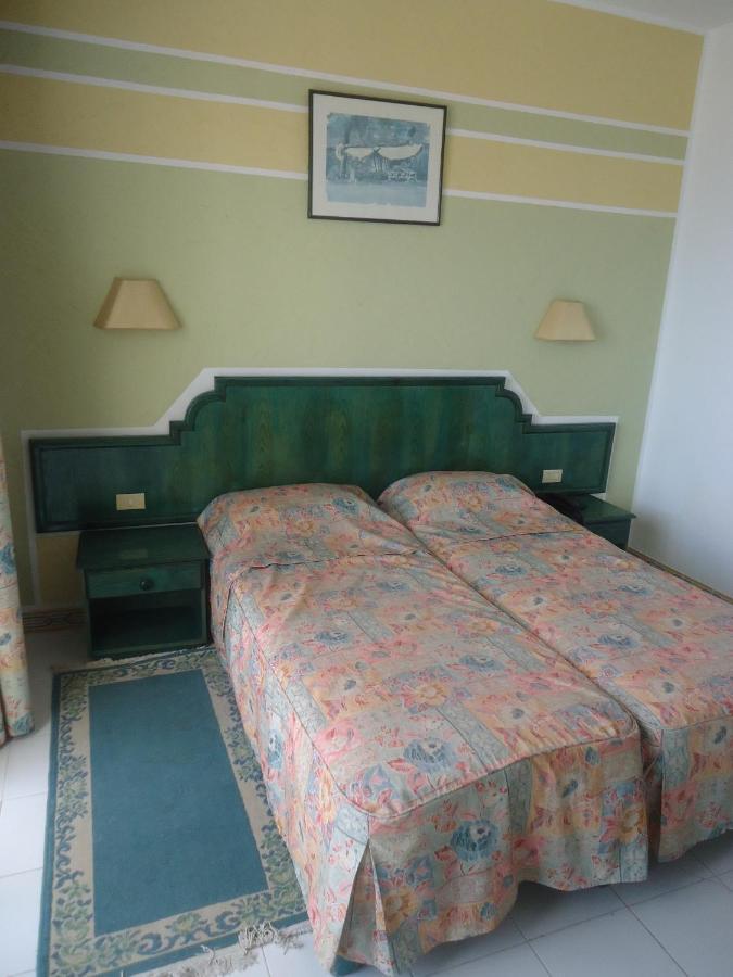 מונסטיר Hotel Mezri מראה חיצוני תמונה